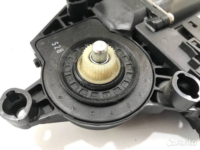 Моторчик задний левый Audi A4 B7