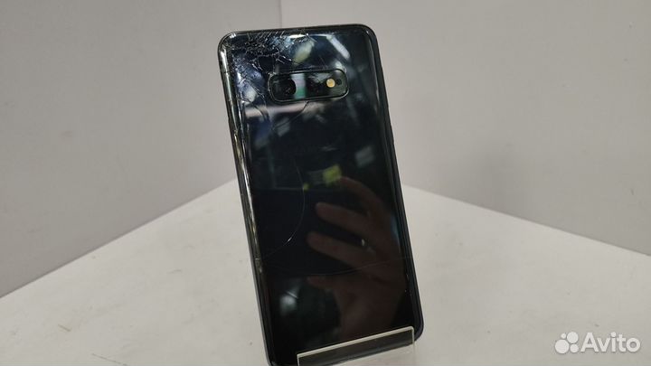 Samsung Galaxy S10e, 6/128 ГБ