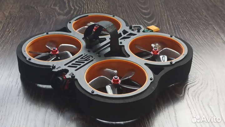 Fpv квадрокоптер Cinewhoop