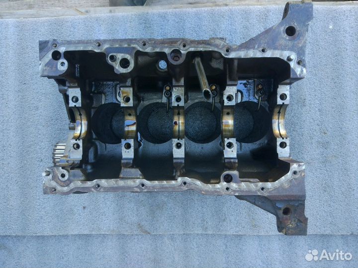 Блок Цилиндров Пежо Ситроен NFU tu5jp4 1,6 109 л.с