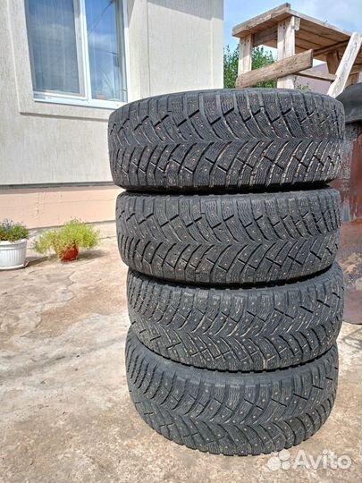Michelin X-Ice North 4 205/55 R16 94T
