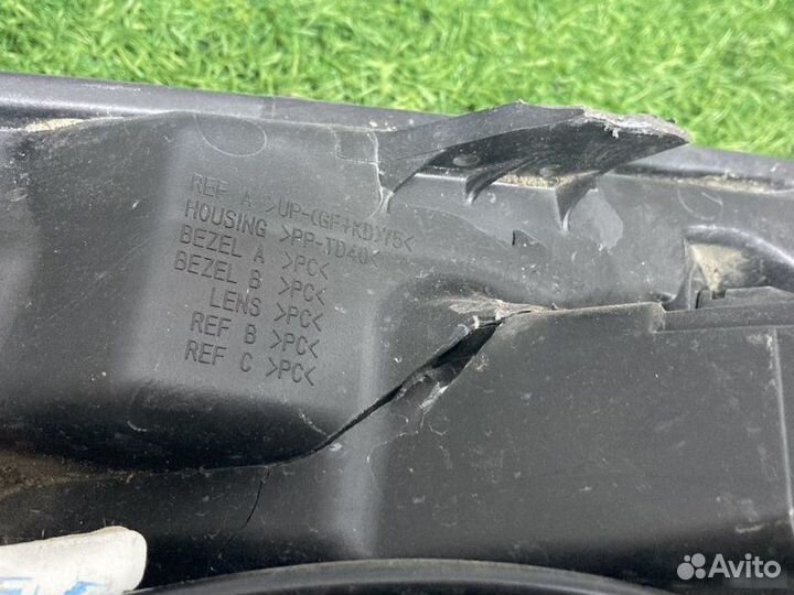 Фара правая LADA Vesta 2015