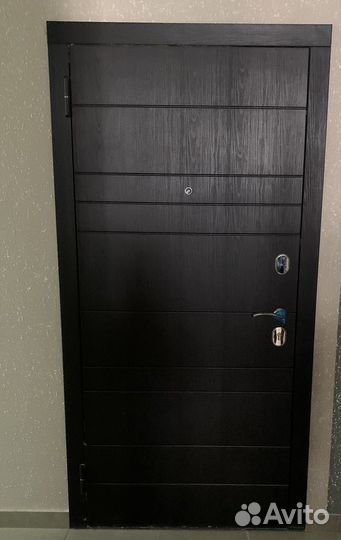 Дверь входная от застройщика