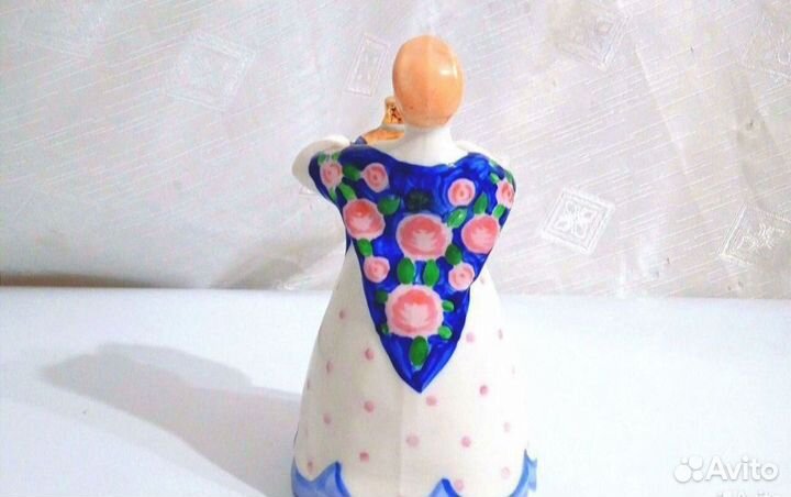 Статуэтка фарфор барышня с самоваром Дулево СССР