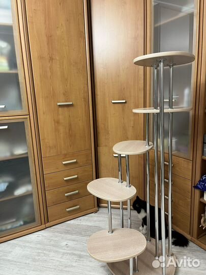 Подставка для цветов напольная