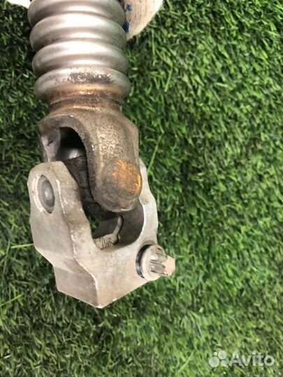 Рулевой карданчик Bmw 5 F10 N52B25 2011