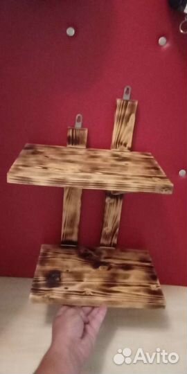 Настенная полочка