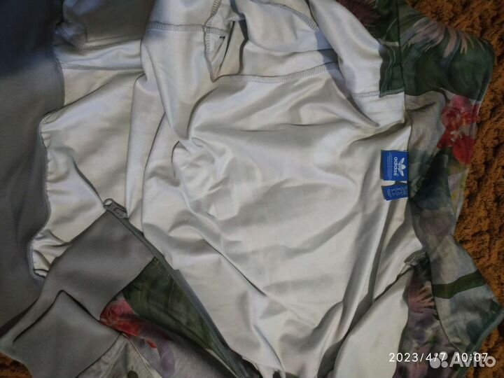 Спорт костюм adidas жен 44-46, спорт одежда