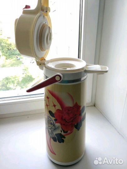 Термос с помпой СССР и термокружки