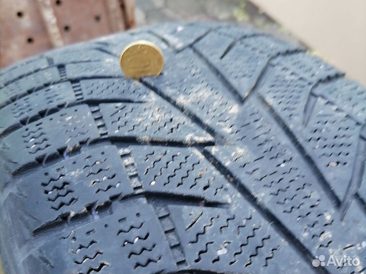 Hankook Winter I'Cept iZ 2 W616 205/55 R16 94T