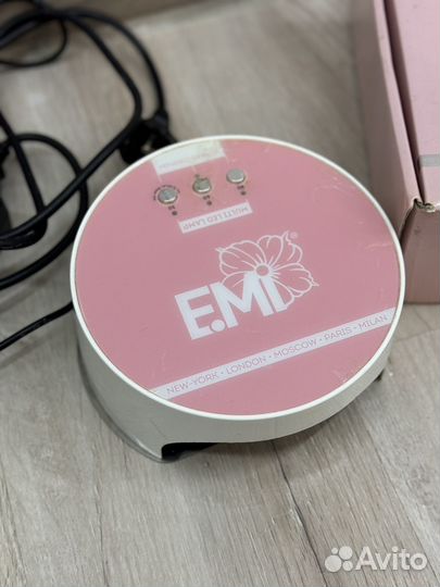 Уф лампа для ногтей emi