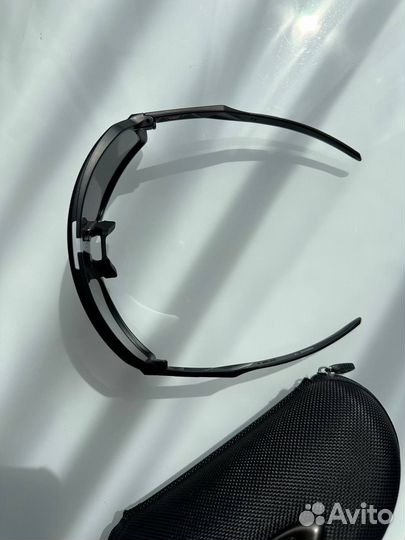 Очки oakley sutro s