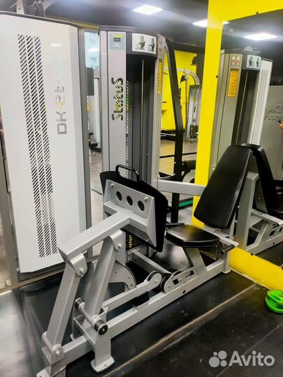 Сгибания ног лёжа и др. силовые тренажёры