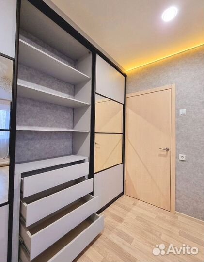 Шкаф встраиваемый