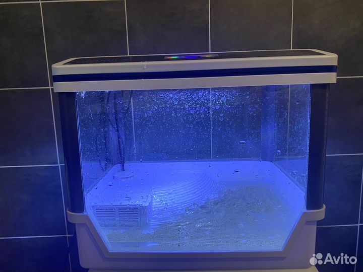 Аквариум с фильтром и подсветкой