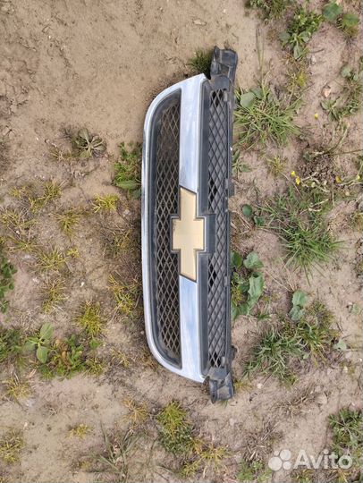 Решетка радиатора шевроле авео