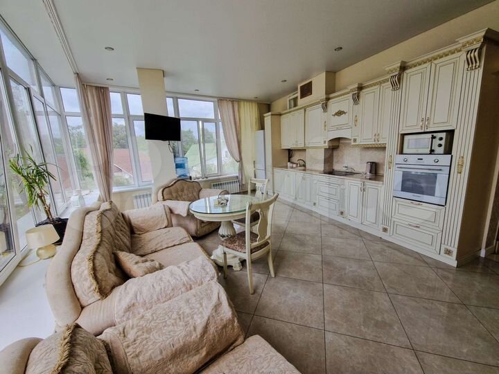 3-к. квартира, 81 м², 2/3 эт.