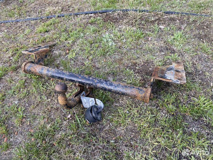 Фаркоп для toyota corolla 2012-2016 г.в