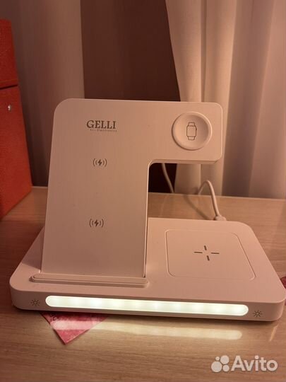 Беспроводная зарядка 3 в 1