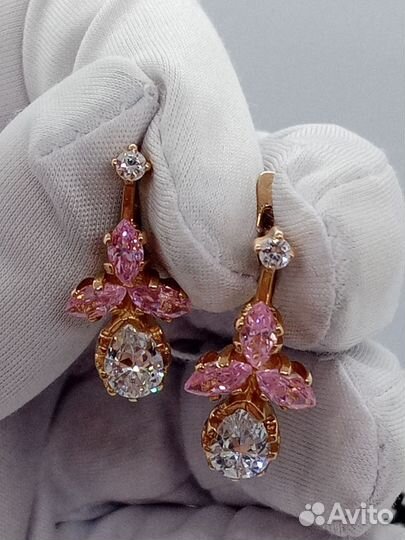 Золотые серьги с фианитами