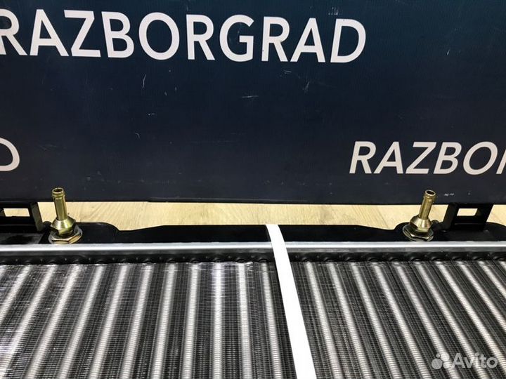 Радиатор охлаждения Nissan Primera P12