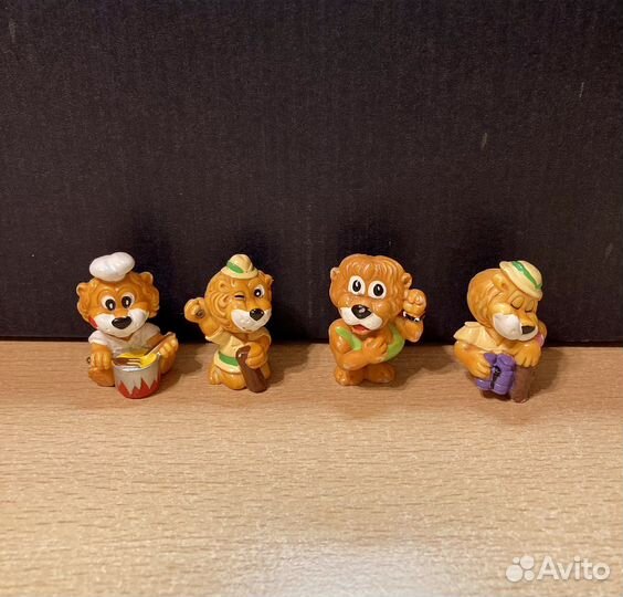 Игрушки фигурки Киндер сюрприз Ferrero 90е