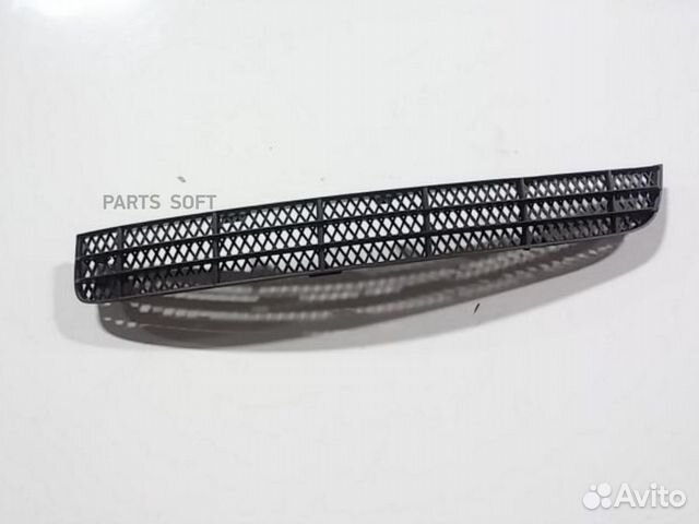 Volvo 8662996 Решетка бампера переднего левая