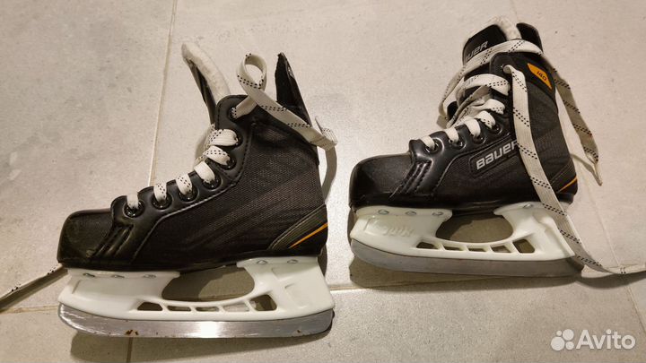 Коньки детские Bayer Supreme 140, размер 28