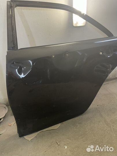 Дверь задняя левая toyota camry 50 55
