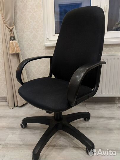 Компьютерное кресло офисное Бюрократ