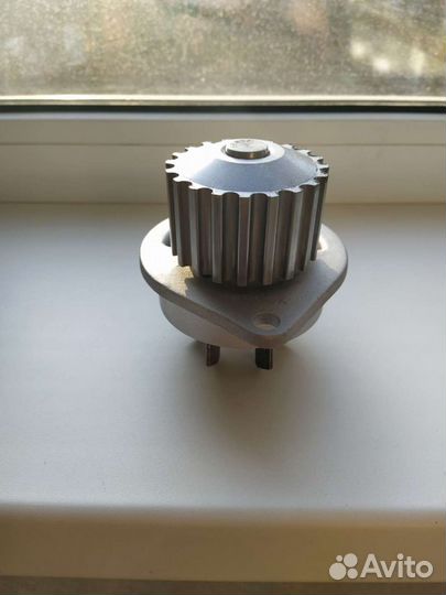 Помпа peugeot 206