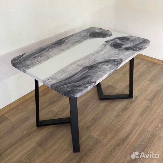 Письменный стол. Компьютерный стол