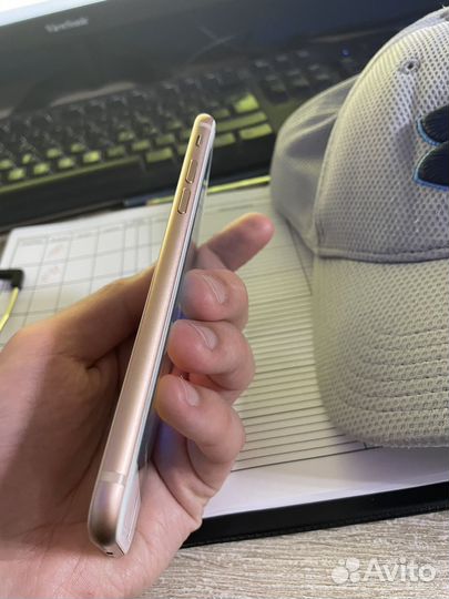 iPhone 8, 64 ГБ