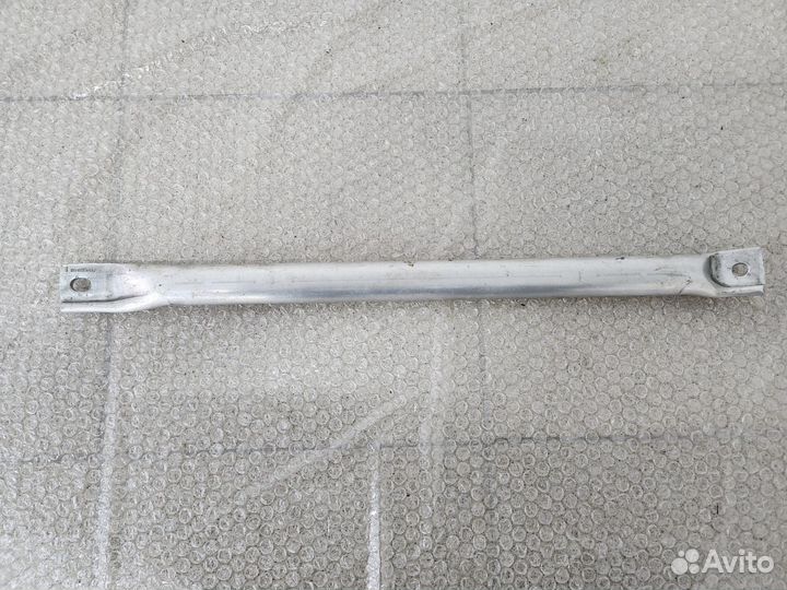 Распорка растяжка левая BMW X5 E70 X6 E71