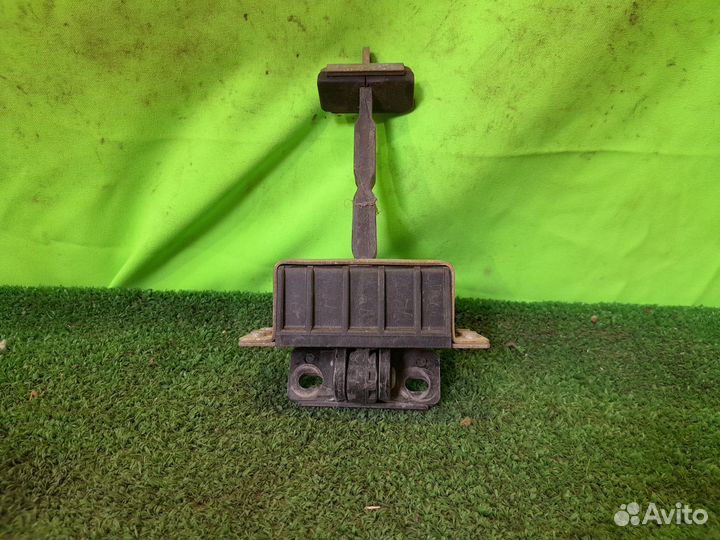 Ограничитель двери задний Mercedes-Benz W220