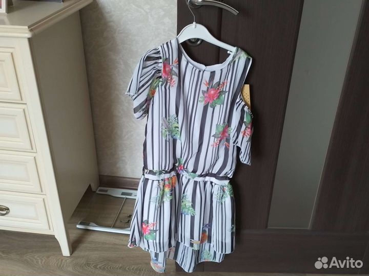 Платье для девочки новое
