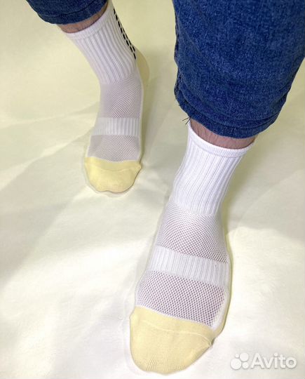 Футбольные противоскользящие носки