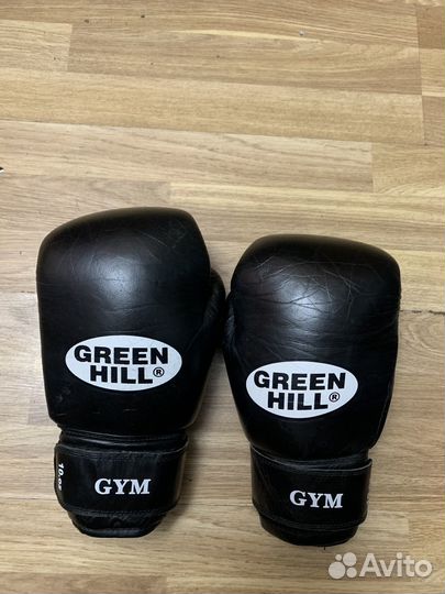 Боксерские перчатки 10 oz