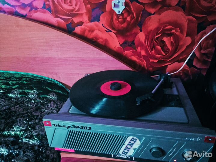 Проигрыватель винила «Икар-эф 303»