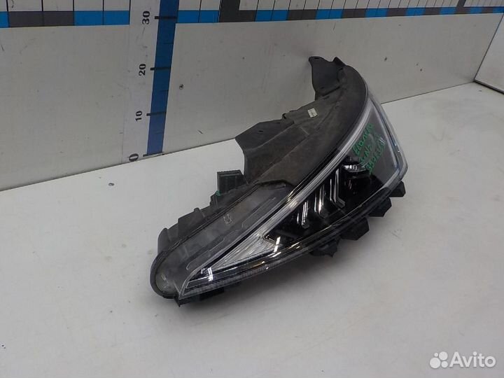 Фара левая Hyundai Avante