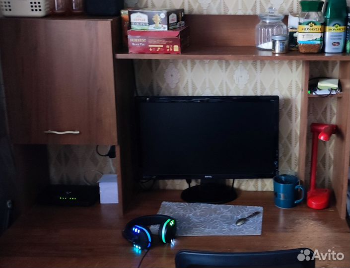 Компьютерный стол