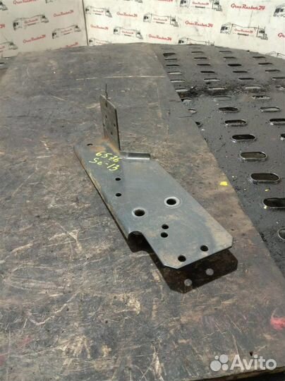 Кронштейн клапана ограничения давления Scania P