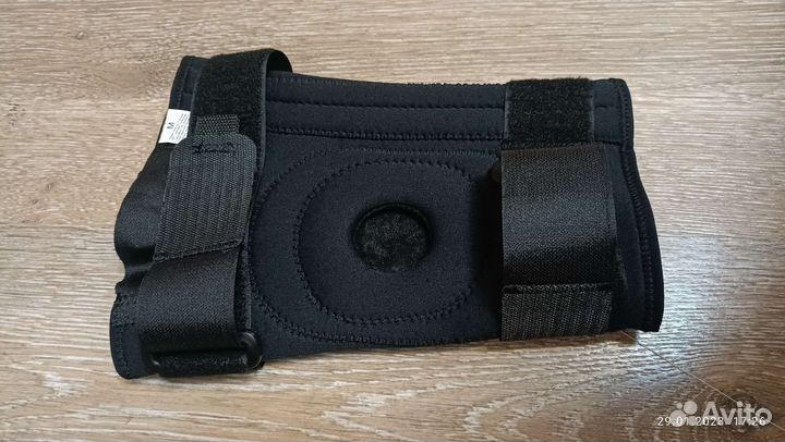 Тутор на коленный сустав