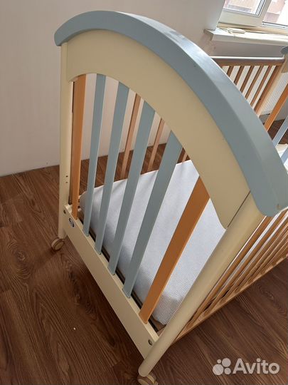 Детская кроватка