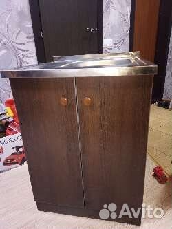 Кухонная мойка с тумбой