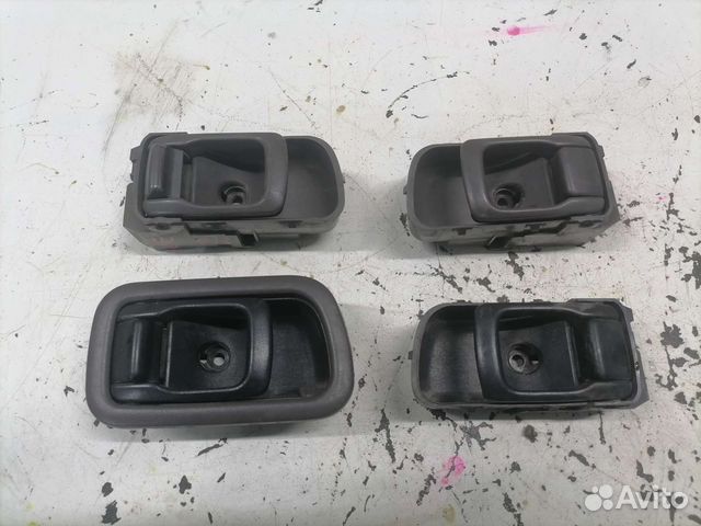 Внутренняя ручка двери Nissan Bluebird 14