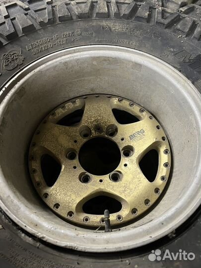 Прдам шины Maxxis на дисках berg