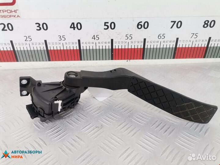 Педаль Audi Q7 4L 2007 7L0723507E