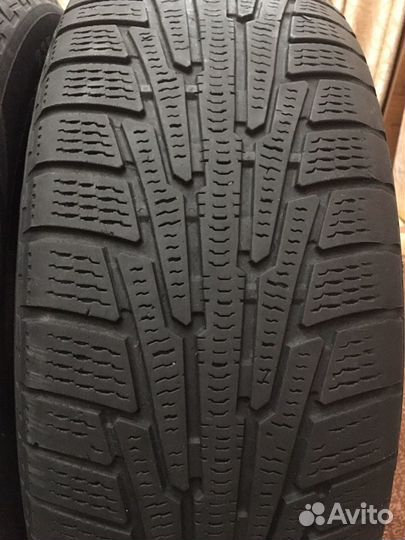 Nokian Tyres Hakkapeliitta R 235/60 R18 107R