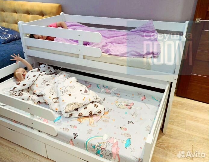 Кровать выдвижная из настоящего дерева